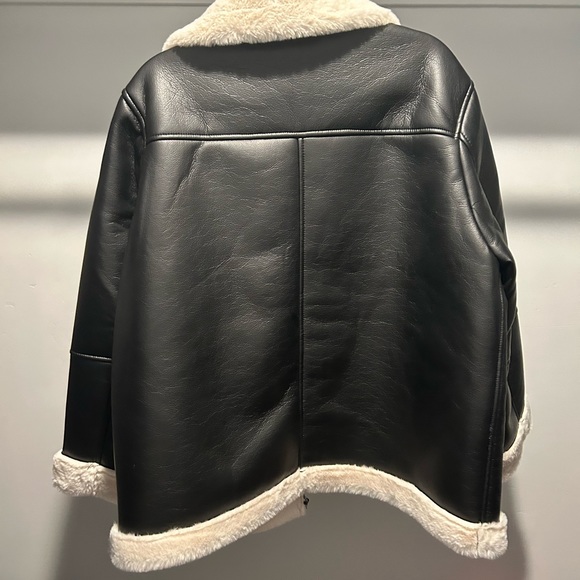 Perfect jacket for winter!!! Adorable!!! - Picture 3 of 3